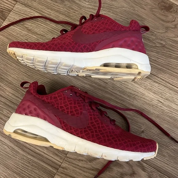Nike AIR MAX Motion Women’s 6.5 Red Wine White - Picture 7 of 12